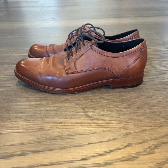 Coach Men’s Calf leather Derby shoes, men’s size 9.5D. Cognac color. - Picture 3 of 9